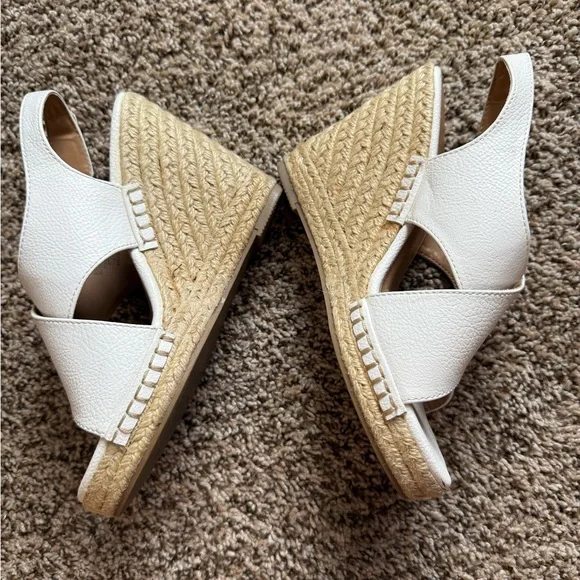 White Women's Slingback Sandals - Picture 3 of 5